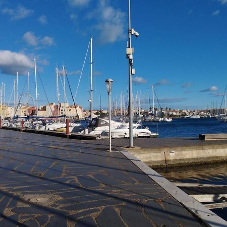 Studio 4 Couchages Avec Piscine D'Ete Vue Port Agde Bagian luar foto