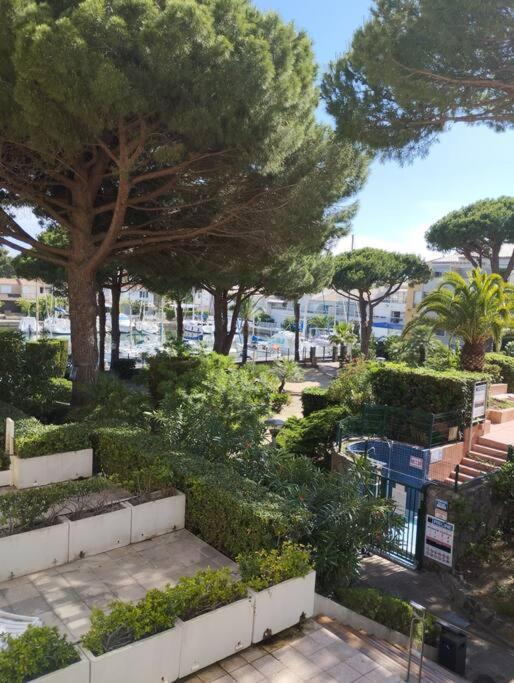 Studio 4 Couchages Avec Piscine D'Ete Vue Port Agde Bagian luar foto